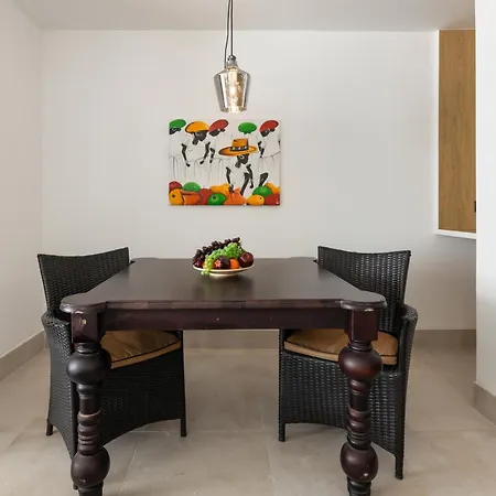 Villa Home2book Elegant With Jacuzzi *